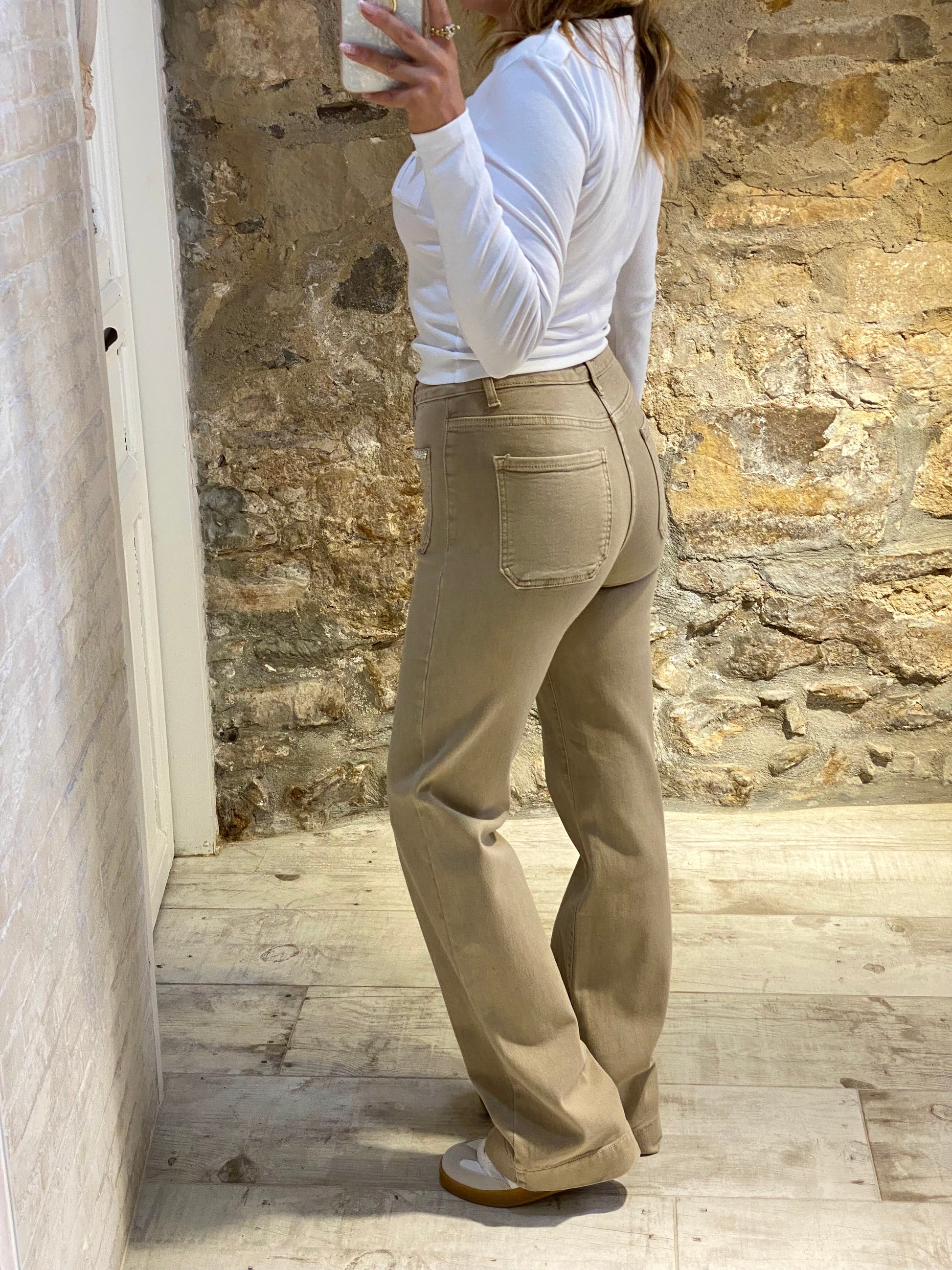 Pantalón beige Bolsillos pedreria - Veronique