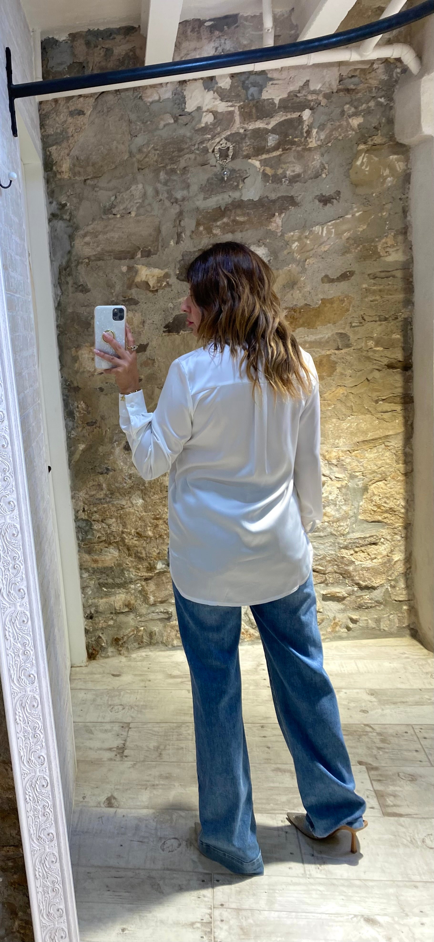 Camisa Blanca elástica con Botones - Veronique