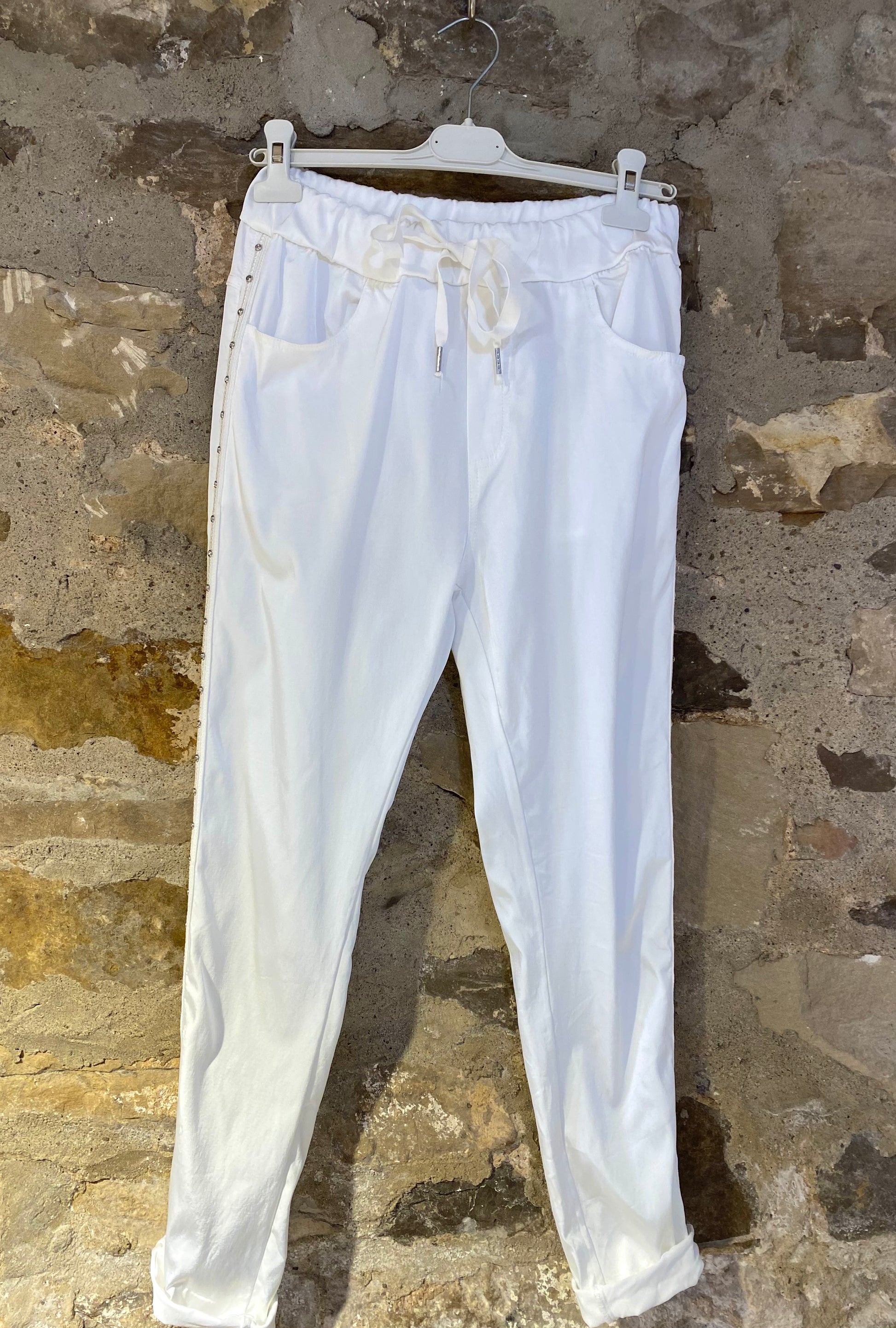Pantalón Blanco Tachas Lado - Veronique