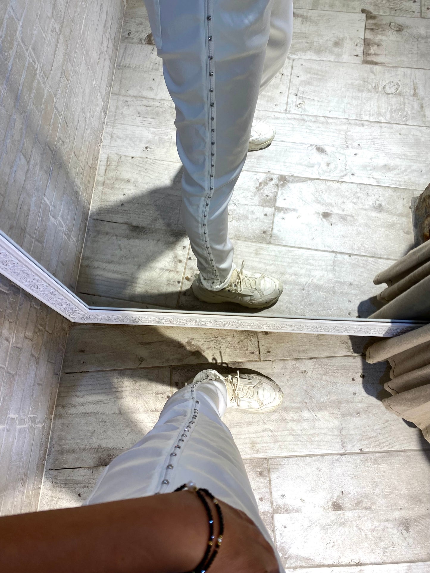 Pantalón Blanco Tachas Lado - Veronique