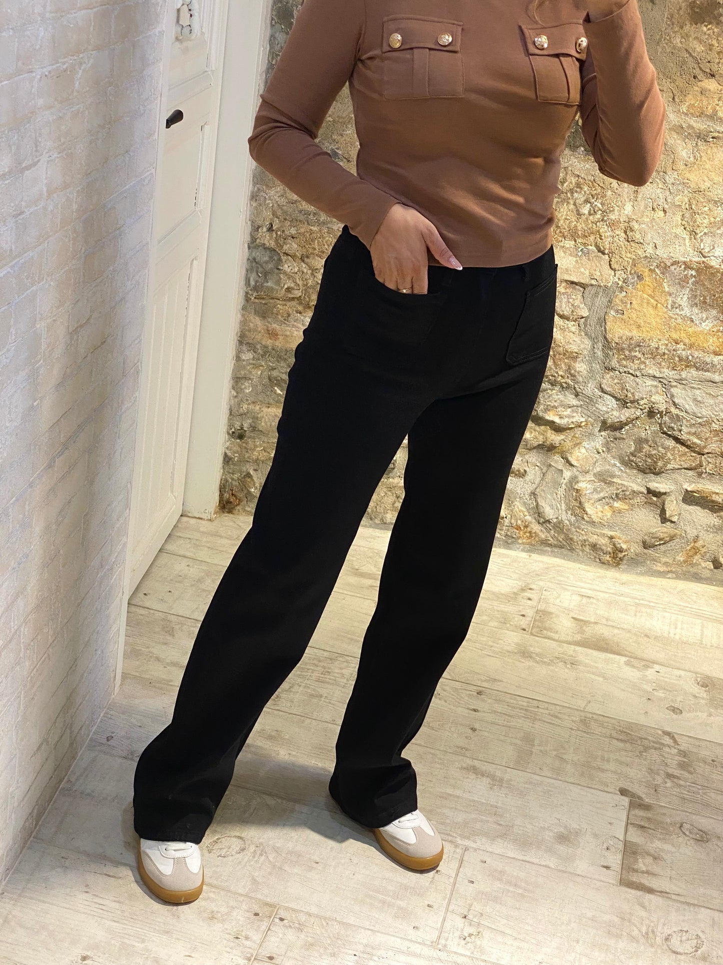Pantalón Negro 2Bolsillos cuadrados - Veronique
