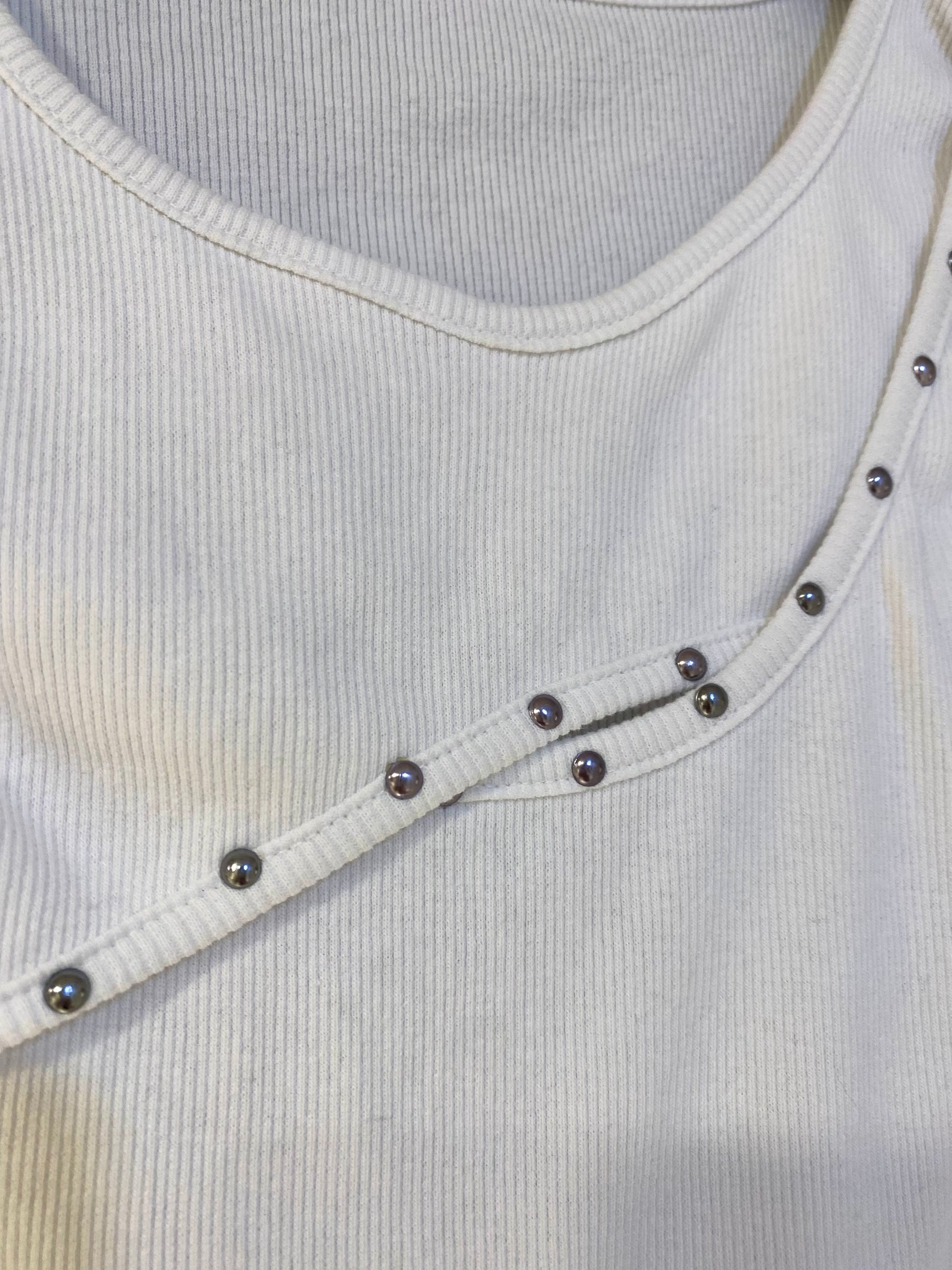Top Tachas Apertura Pecho - Veronique