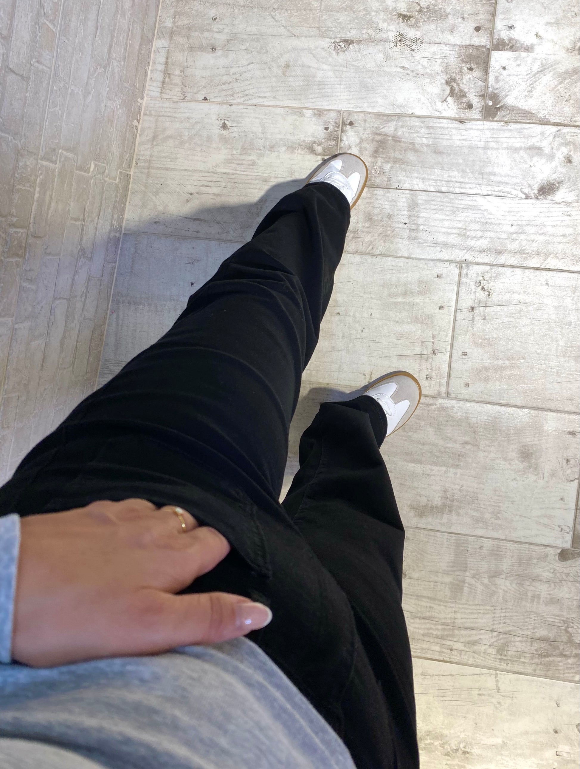 Pantalón Negro 2Bolsillos cuadrados - Veronique